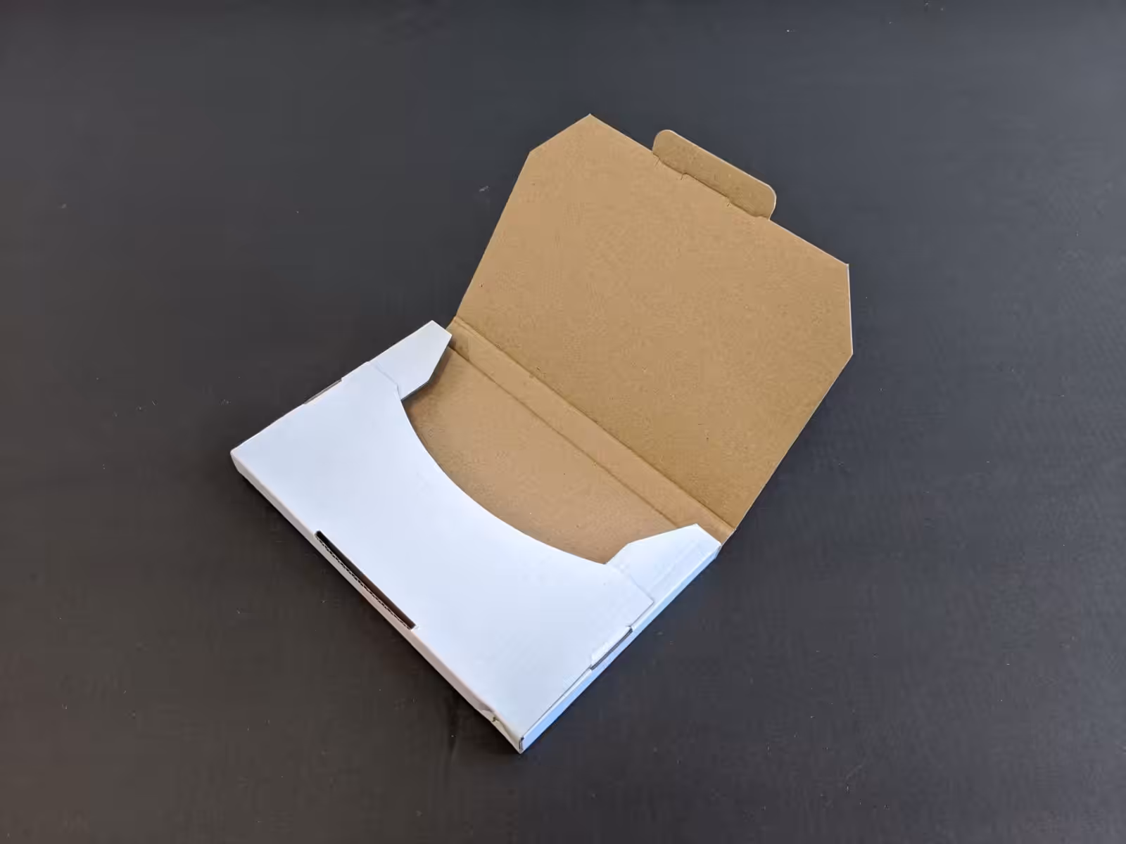 Mailer box 192 x 125 x 16 white (Bundle 50) $0.70c ea