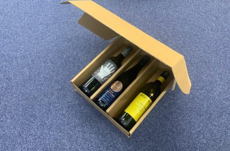 Wine packaging, Wine shipper